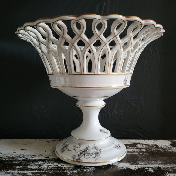 Antique Old Paris Reticulated Porcelain Compote, Pedestal Basket w Butterflies - Picture 5 of 10